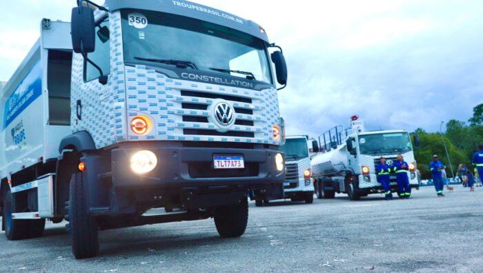 Coleta de lixo é retomada com 12 caminhões em seis bairros da cidade