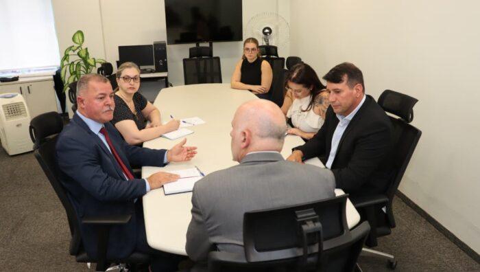 Suzano apresenta demandas de segurança em reunião com secretário estadual