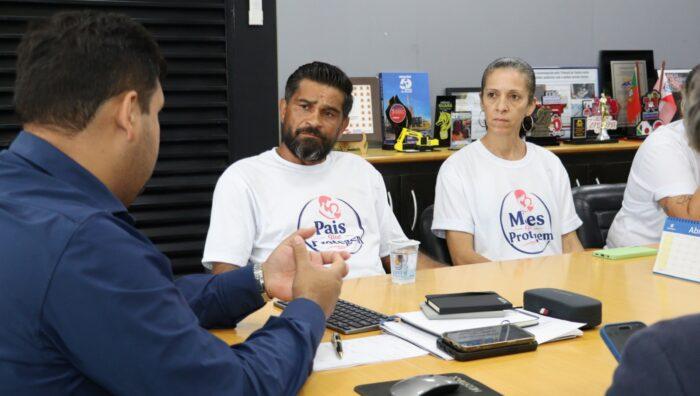 Prefeito recebe pais e apresenta medidas para reforçar segurança em escola do Boa Vista