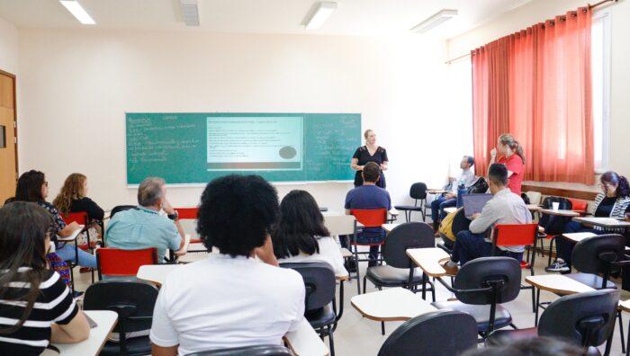Servidores debatem políticas para pessoas em situação de rua durante seminário